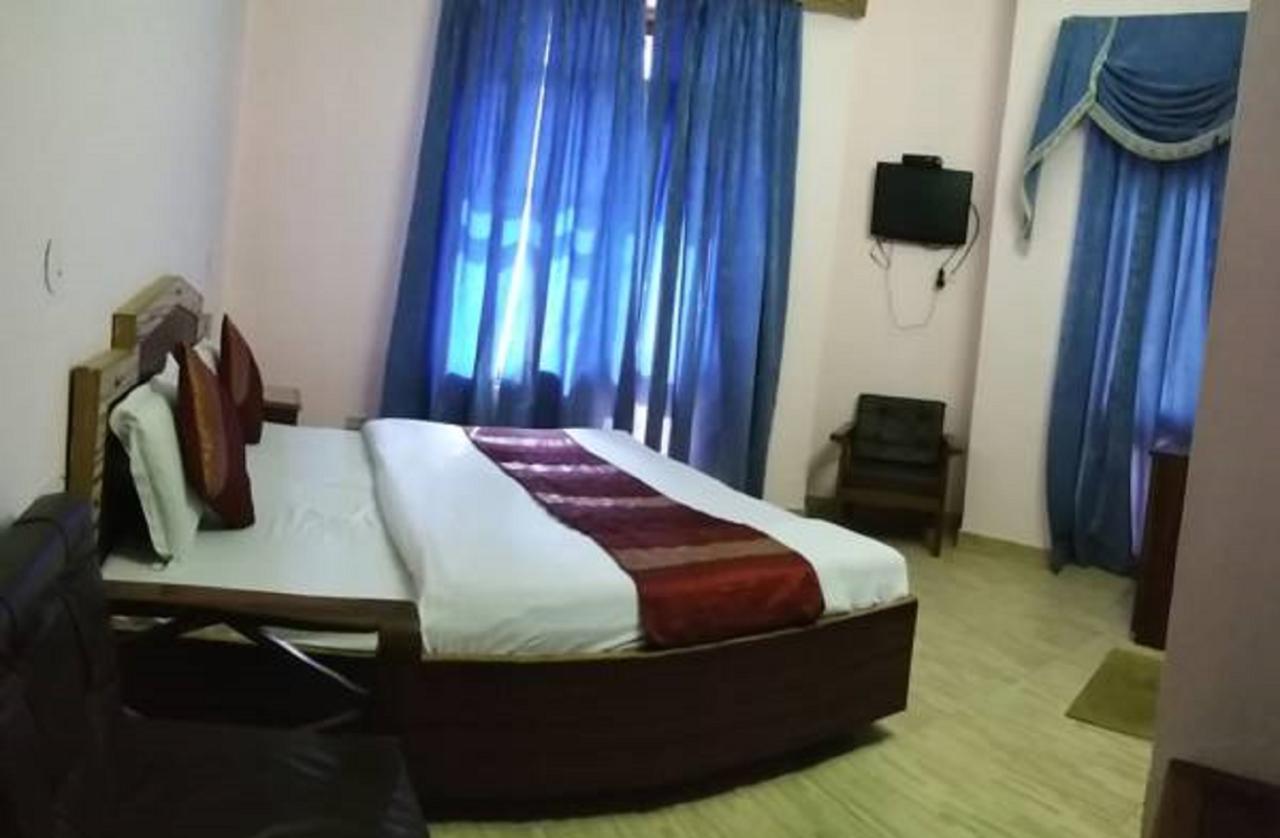 Hotel Rama Palace Katra  Buitenkant foto
