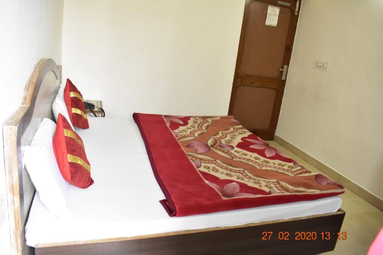 Hotel Rama Palace Katra  Buitenkant foto
