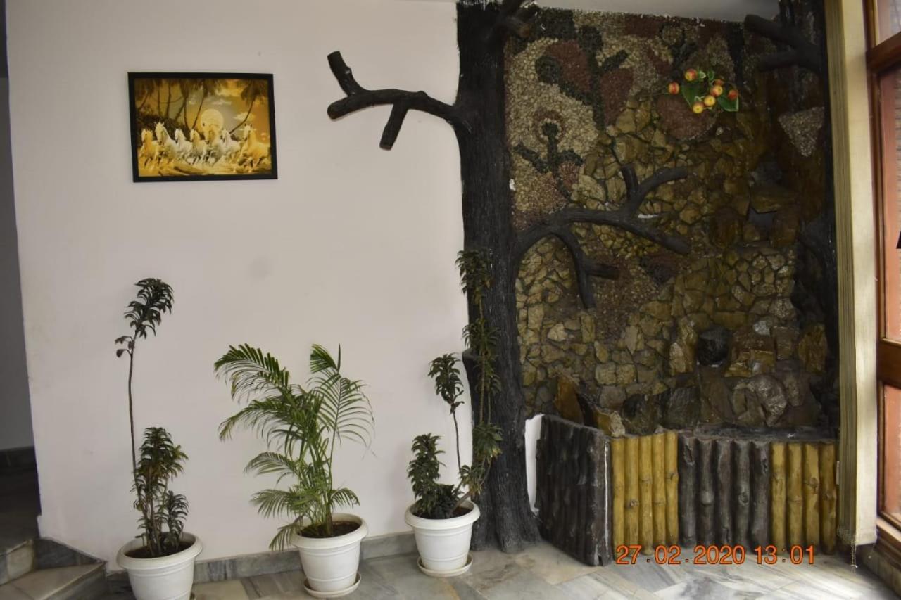 Hotel Rama Palace Katra  Buitenkant foto